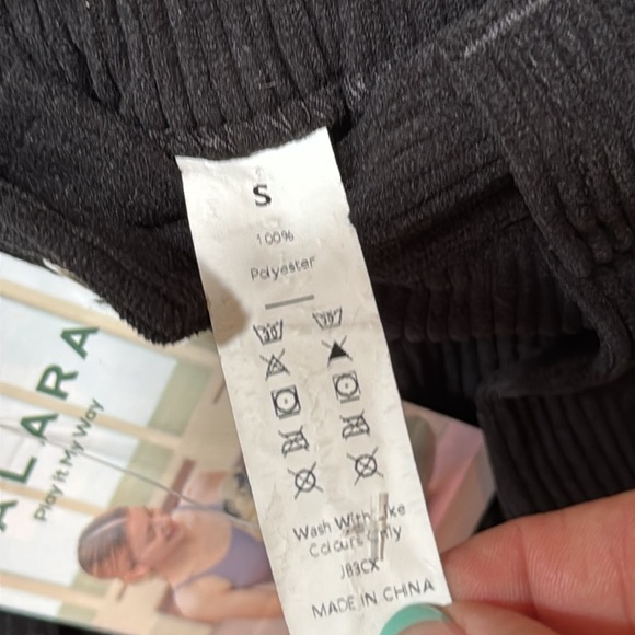 NWT HALARA Black Loose Fit Corduroy Pants with Pleats S - Picture 6 of 15